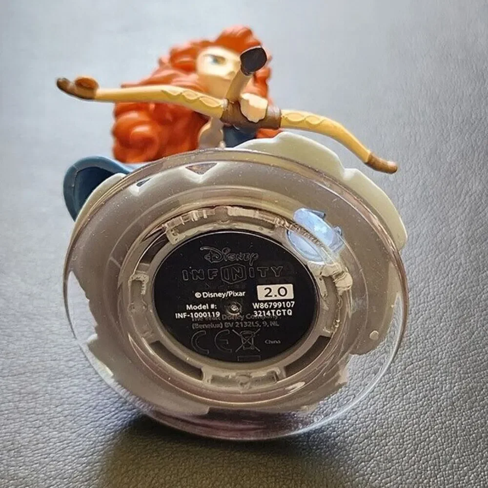 Disney Infinity Figure Base Portal Pad Plus‎ 2 Figures Brave Merida Stitch